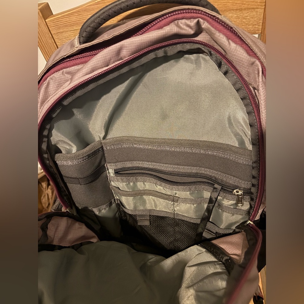 Like New The North Face Borealis Backpack in Dusky Purple *minimal flaws - Picture 3 of 10